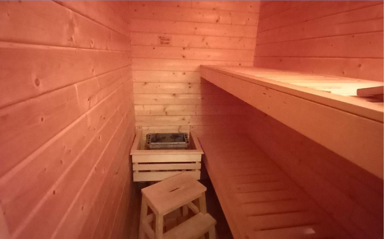 Ferienwohnung Leonie Mit Sauna ツィノヴィッツ エクステリア 写真